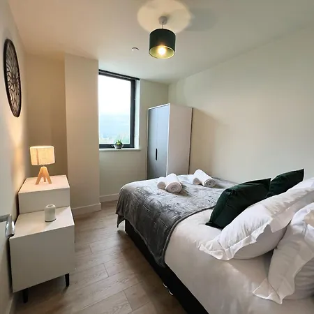 The Kaizen Apartment West Bromwich Room photo