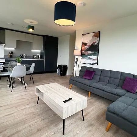 The Kaizen Apartment West Bromwich Room photo