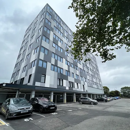 The Kaizen Apartment West Bromwich Room photo