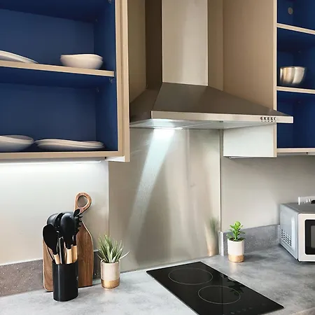 The Kaizen Apartment West Bromwich Room photo