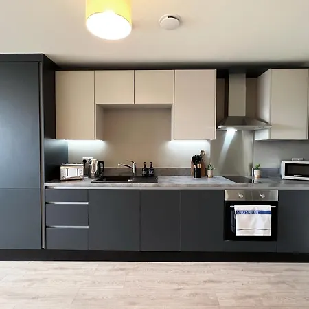 The Kaizen Apartment West Bromwich Room photo